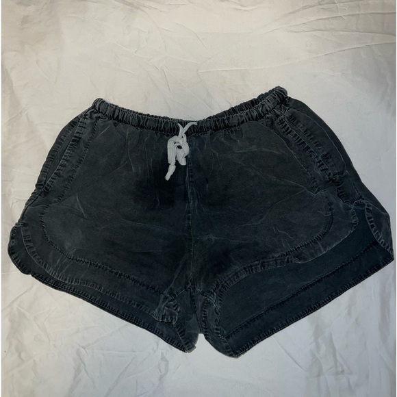 Brandy Melville Shorts! - Picture 1 of 2
